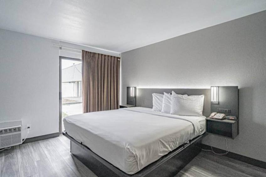 1 King Bed  Suite Non-Smoking Kitchen - foto 37