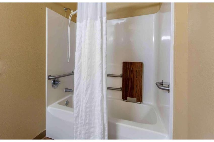 1 King Bed | Hearing Accessible, Kitchen - foto 66