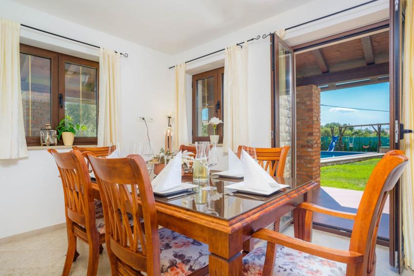 Villa Kamenica  im mediterranen Stil mit Innen- und Außenpool - foto 28