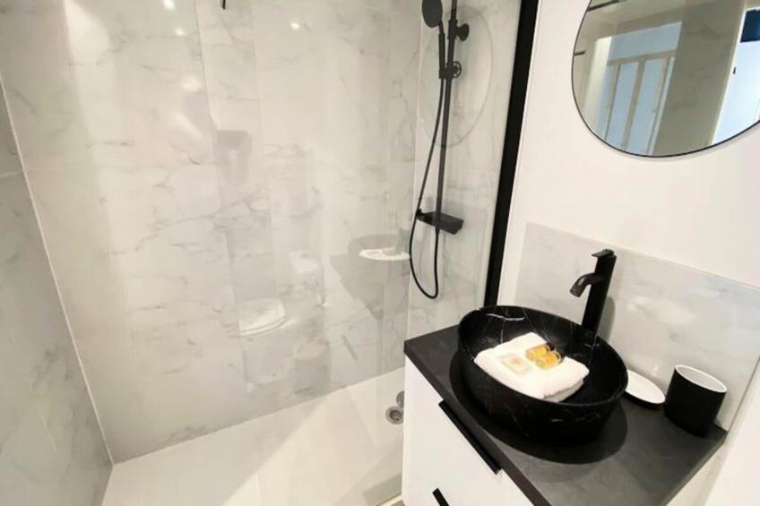 06ai - Beau Studio Rénové - Vue Mer Et Piscine - foto 19