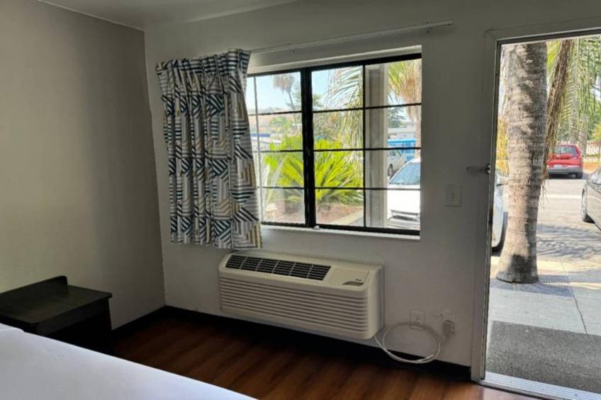 1 QUEEN BED - foto 30