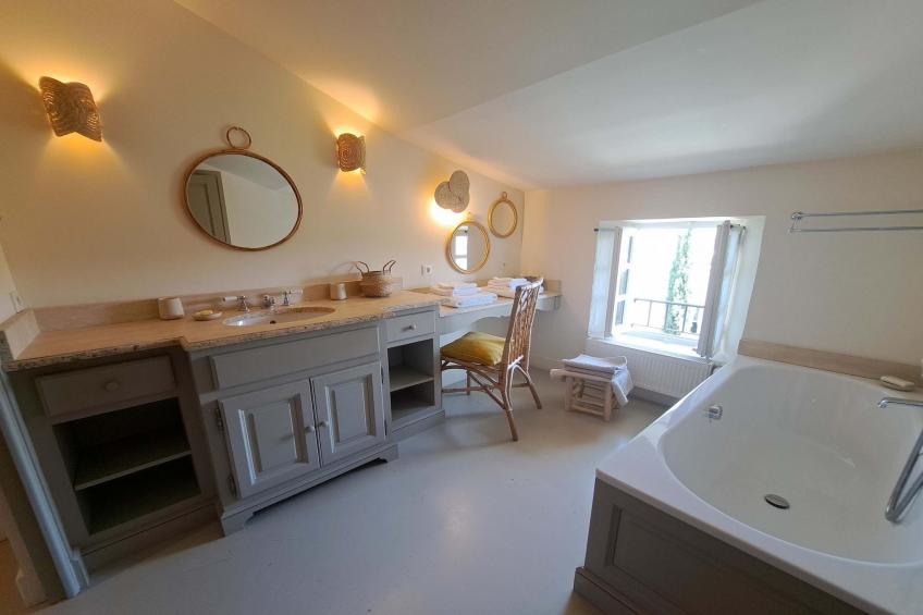 Mas Maillane demeure du XVIIIe entièrement rénové - foto 44