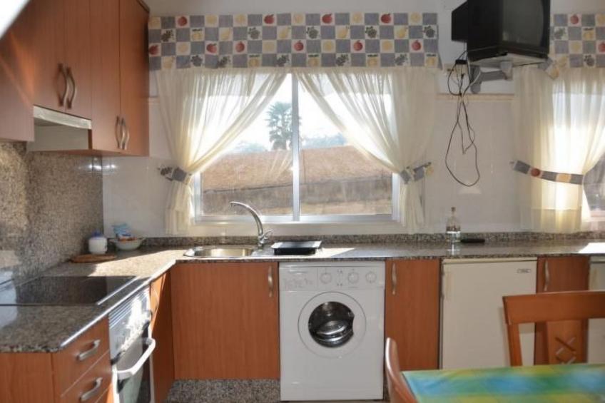 Sehr helle Villa in Strandnähe mit großem Garten und überdachter Terrasse - foto 25