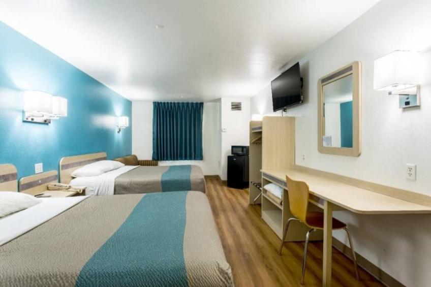 2 Queen Beds  Non-Smoking - foto 10