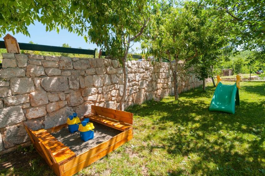 Five-Bedroom Home - foto 26