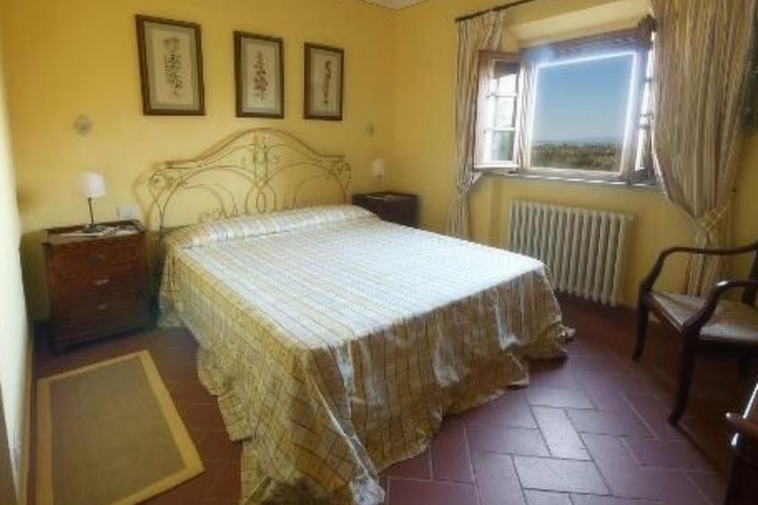 Wohnung mit Privatparkplatz und schöner Aussicht - foto 4