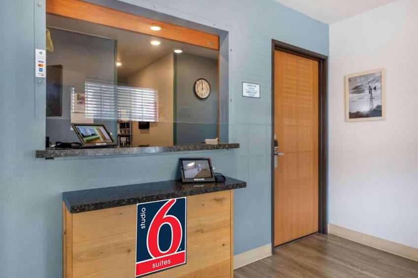 2 Full Beds | Non-Smoking, Kitchen - foto 4