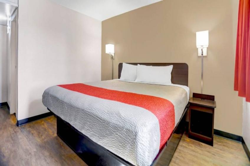 1 King Bed  Non-Smoking - foto 15