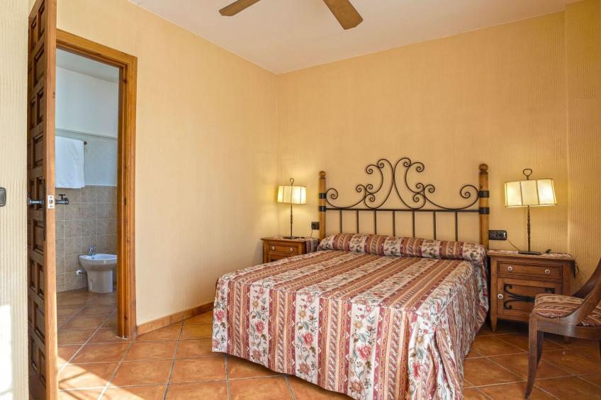 Beheiztes Hallenbad und Freibad - foto 41