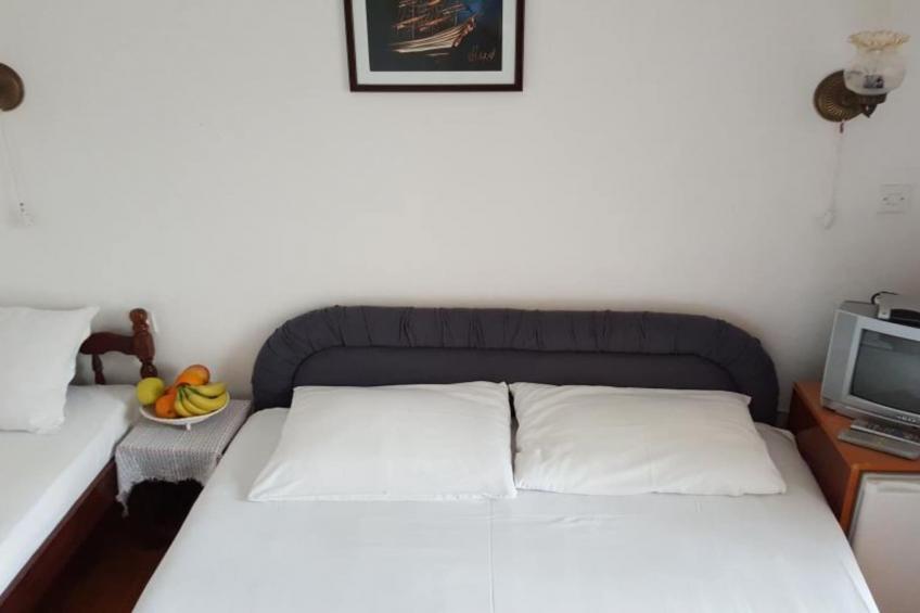 Comfortable Budva Rooms with Easy Access to Sveti Stefan - Triple Room 6 - foto 4