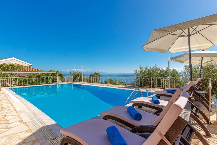 "Villa Nafsika" - foto 2