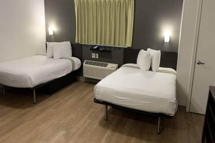 2 Full Beds  Premium Kitchen Non-Smoking