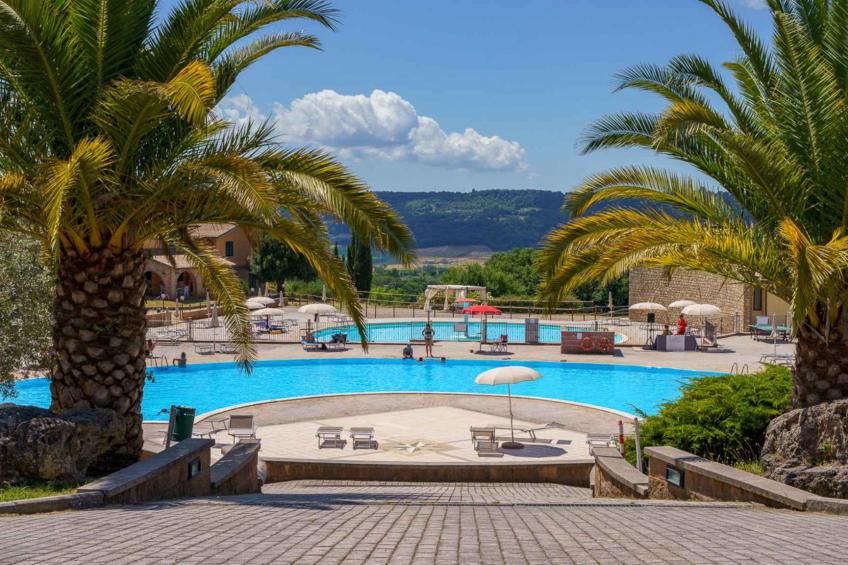 Holiday apartment with air conditioning and outdoor pool - BF-RNT32