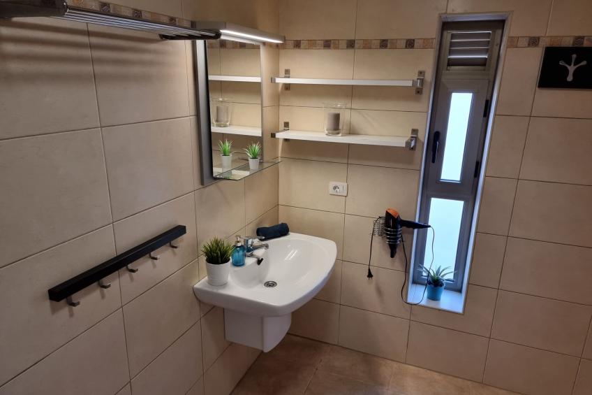 in El Médano mit Terrasse und Meerblick - foto 29