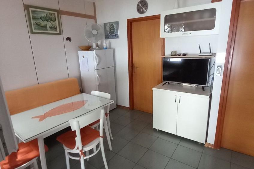 in Maslinica mit Großer Terrasse - foto 14