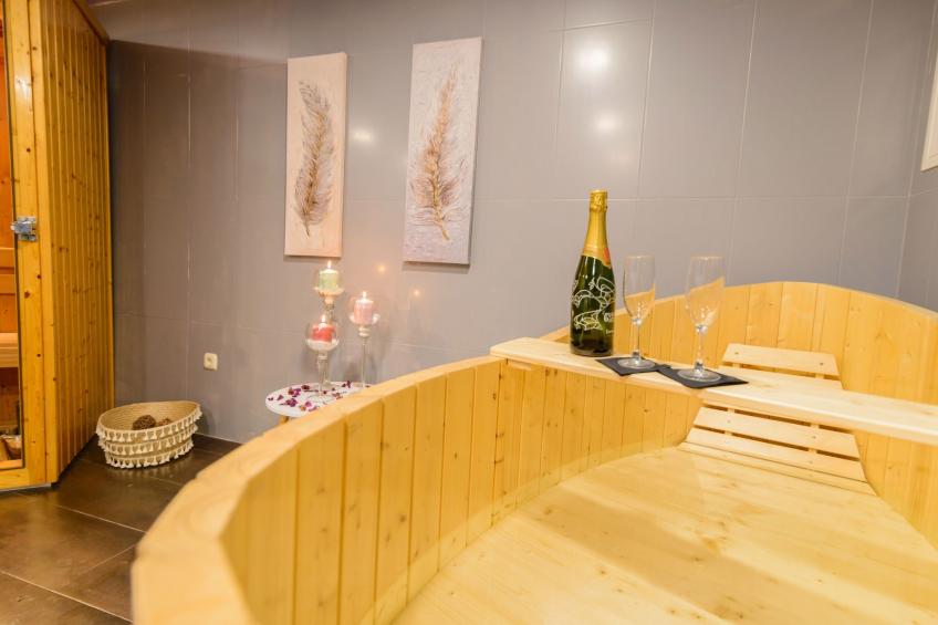 Spa-Spielzimmer mit Außen-Whirlpool und Schwimmbad - foto 29