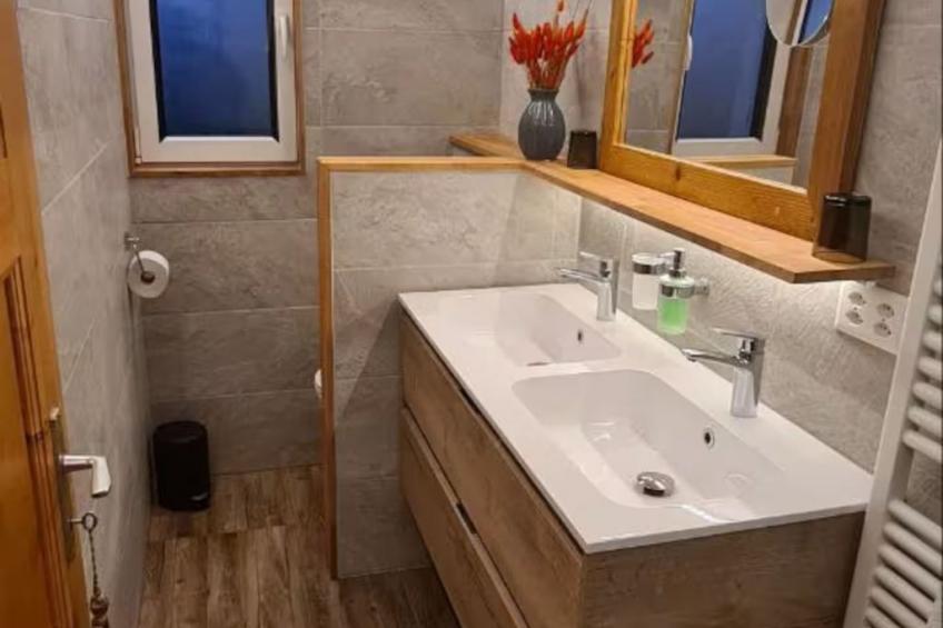 Chalet mit Seeblick, Jacuzzi, Sauna und Garten - foto 27