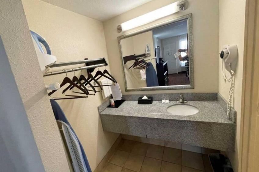 2 Queen Beds  Non-Smoking Micfridge - foto 6