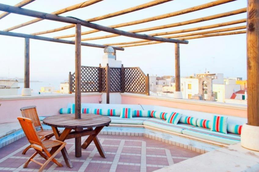 Unterkunft über den Dächern von Otranto mit riesiger Dachterrasse