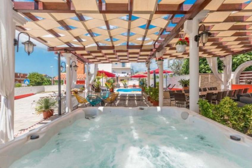 XXXL Villa Ancora with heated pool - foto 20