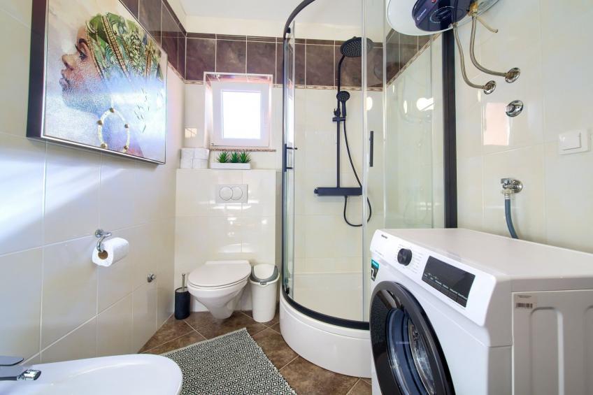 Elegant and Vibrant Apartment with Terrace and Sea View - Two Bedroom Apartment with Terrace and Sea View - foto 17