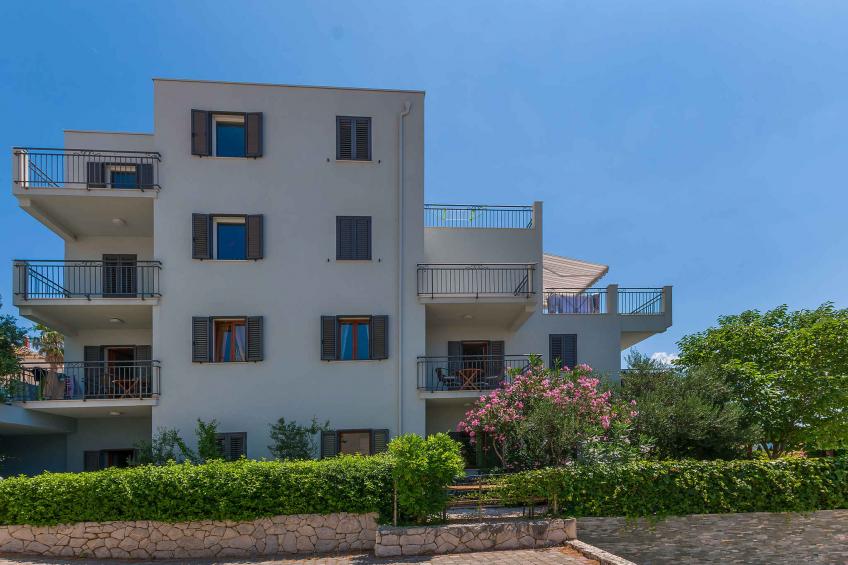 Vakantiewoning met terras en zwembad - VW-NPVF5 - foto 12