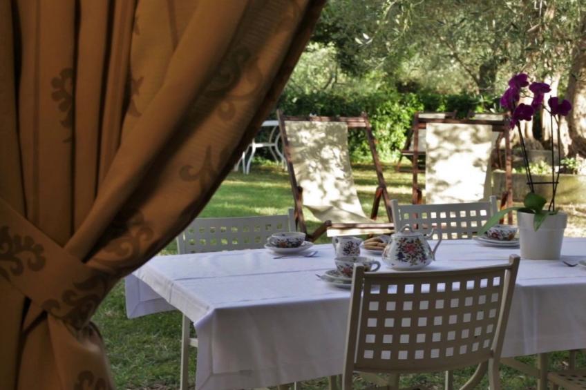 In einem Bauernhaus in den Hügeln, mit Garten und Pool - foto 3
