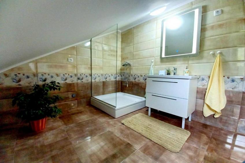 Matan House - Two Bedroom Holiday Home with Hot Tub - foto 19