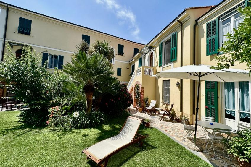 Villa in der Stadt-Privatparkplatz-Garten-6Gäste - foto 2