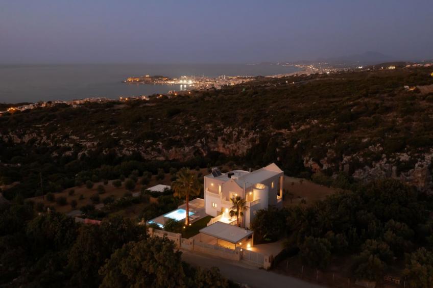 Villa mit Infinity-Pool und BBQ, Nähe zum Strand - foto 38