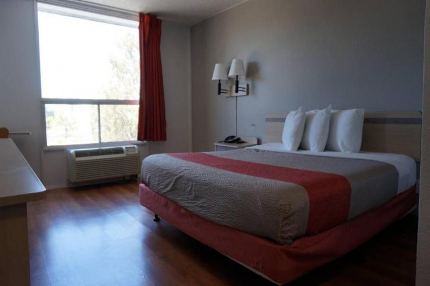 1 King Bed - foto 4