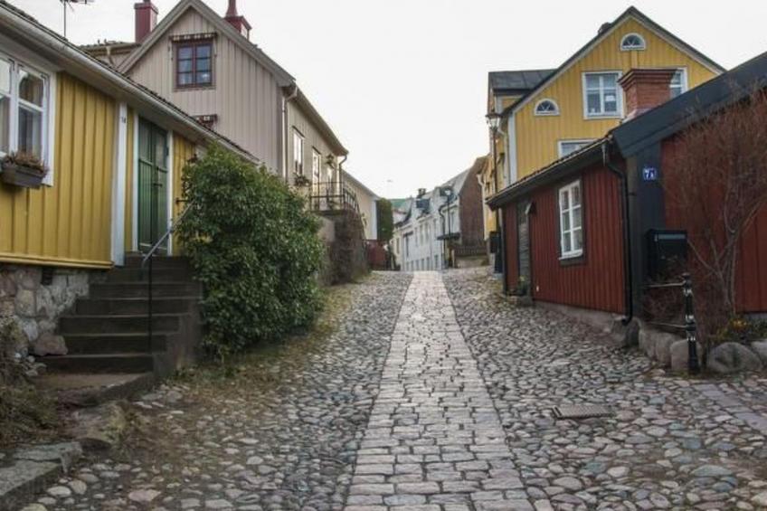 Holzhaus mit Terrasse, direkt an einer Bucht - foto 28