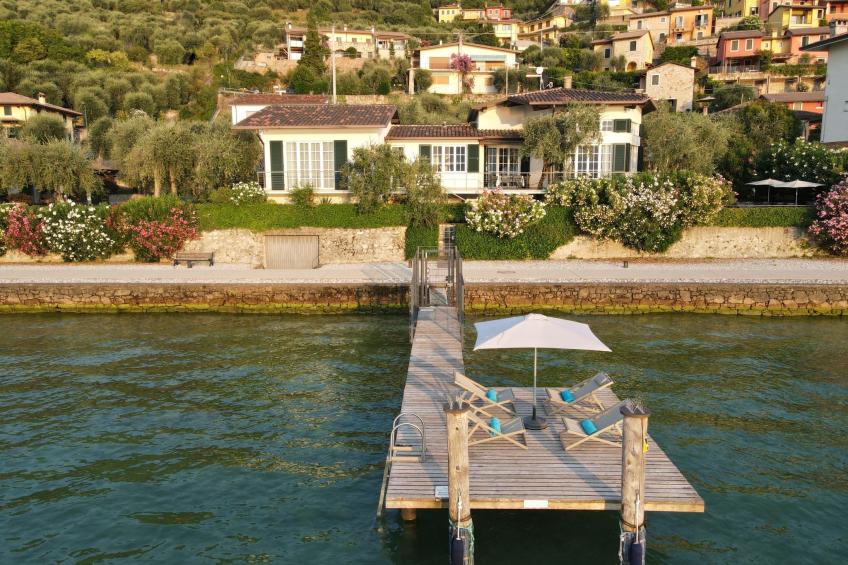 Luxusvilla am Gardasee mit privatem Badesteg