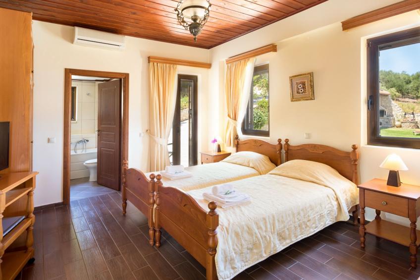 Familienvilla mit privatem Pool und Kinderbereich - foto 14