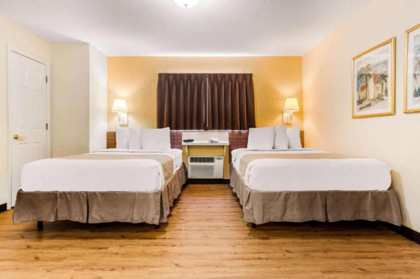 2 Full Beds  Smoking Kitchen - foto 6