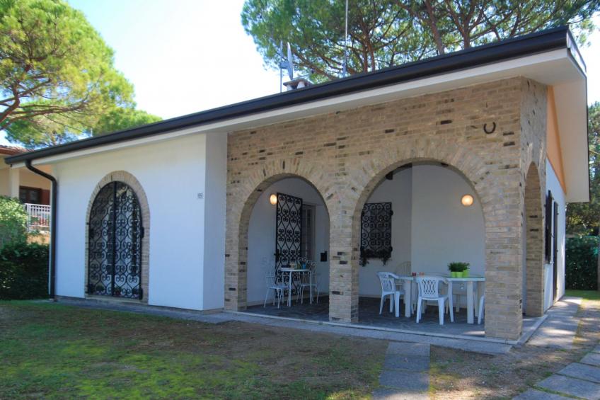 Villa Salvador (LIG590)