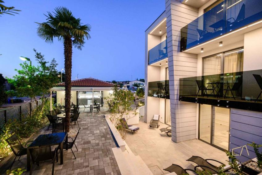 Holiday apartment with pool and air conditioning - BF-TY3RV - foto 12