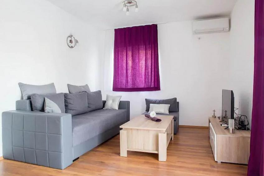 Holiday Home J&D No.2-Nine Bedroom House with Pool - foto 3