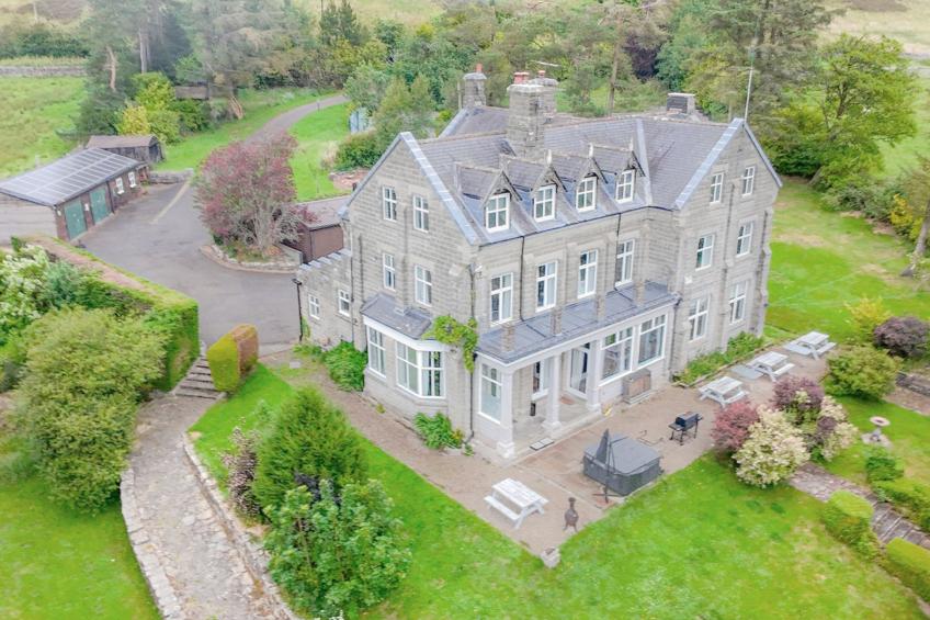 Evergreen Manor - foto 2
