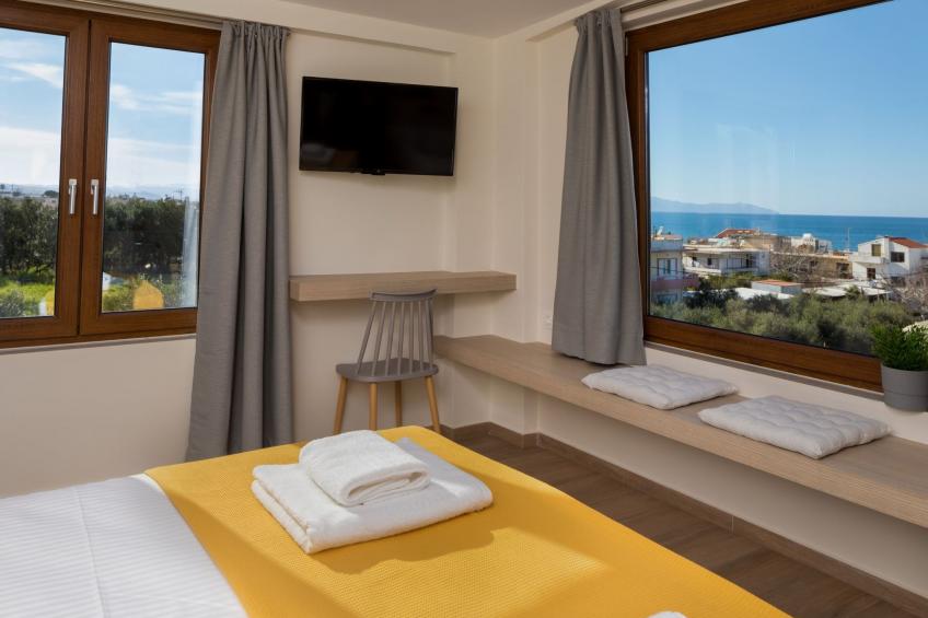 Haus in Agia Marina mit Außenpool - foto 16