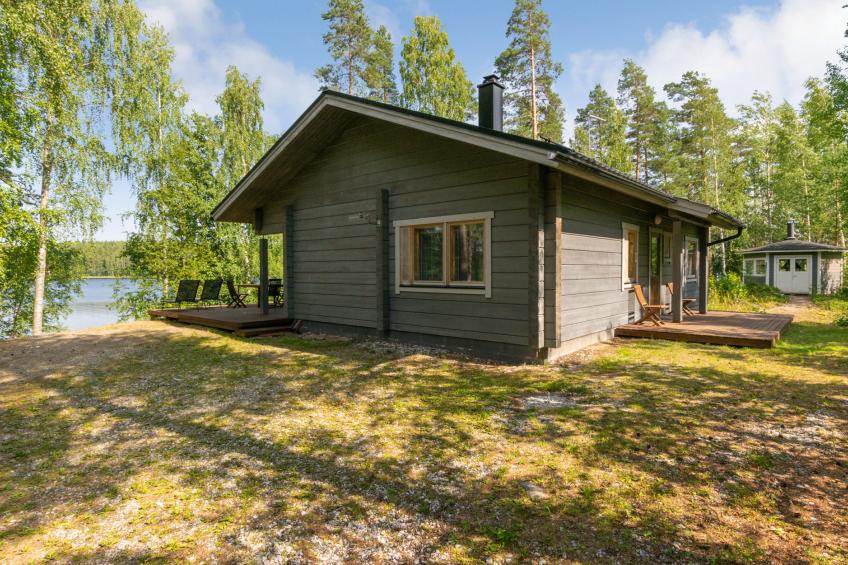 Hot pool cottage iitu