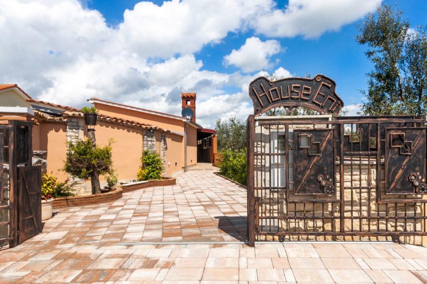 Haus im Industriestil Eni mit privatem Parkplatz - foto 2