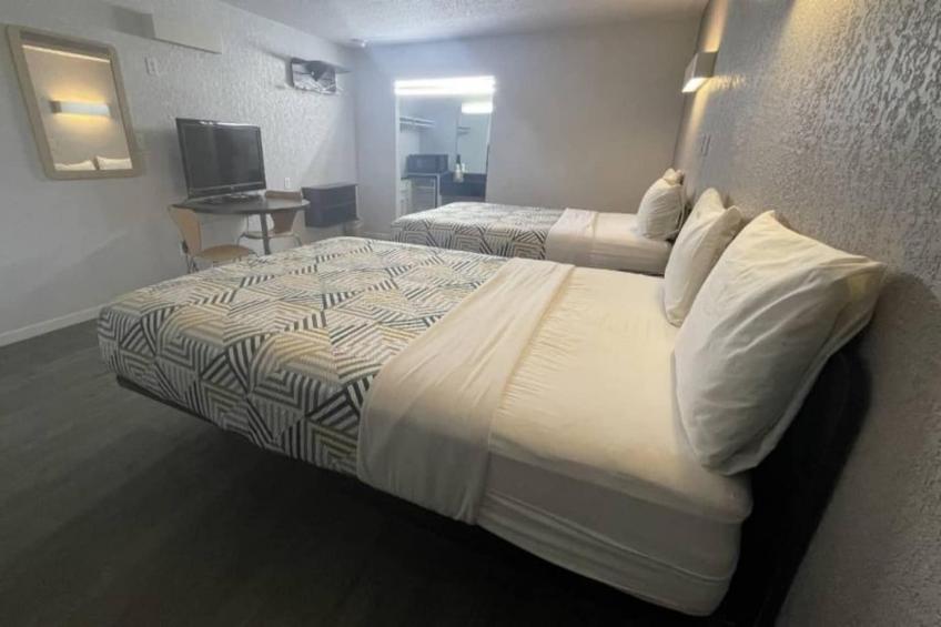 2 Queen Beds  Non-Smoking - foto 4