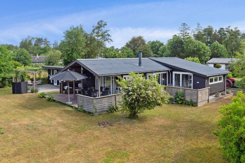 "Holmwith" - 200m from the sea