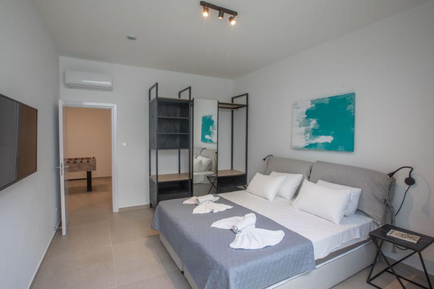 Geräumige Villa mit großem Garten und Pool - foto 28