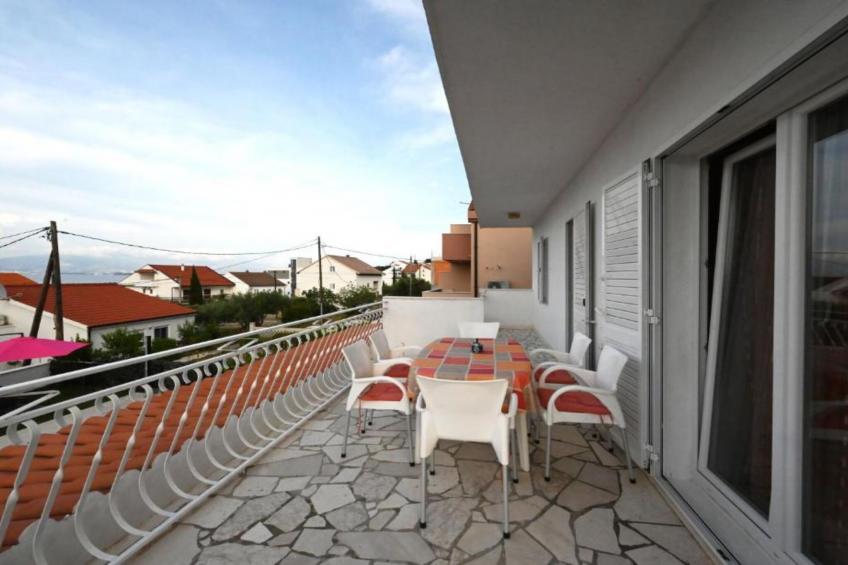 Apartments Mihovilović - 50 m from beach - Two Bedroom Apartment with Balcony and Sea View (A2) - foto 13