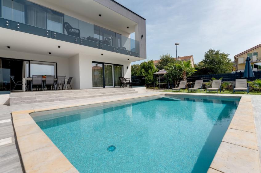 Schöne neue Villa mit Pool in Strandnähe - foto 6