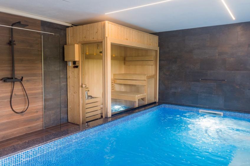 Riverside House Idila