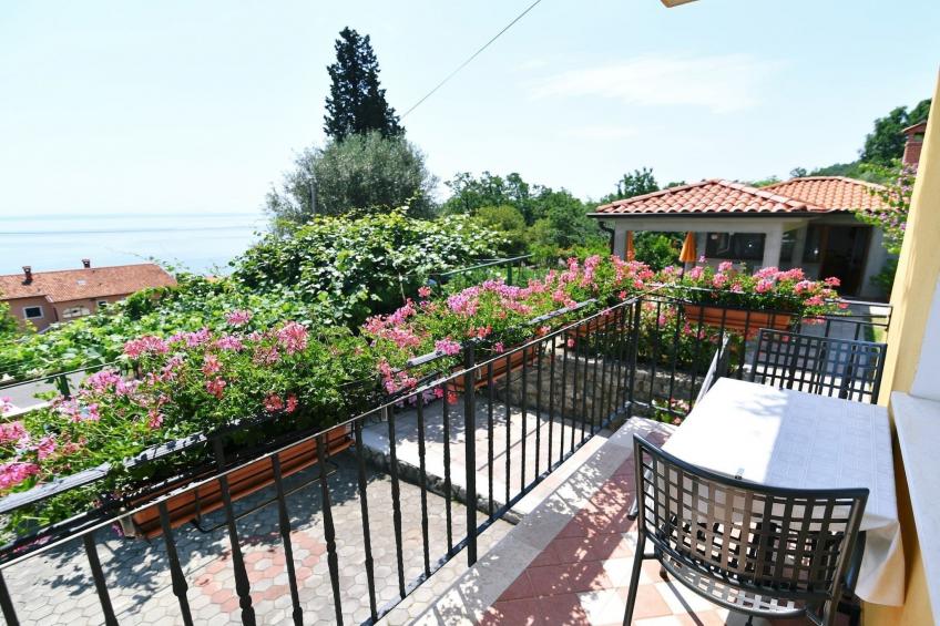 Scenic Retreat Rooms and Family Apartments - One Bedroom Apartment with Terrace - foto 17