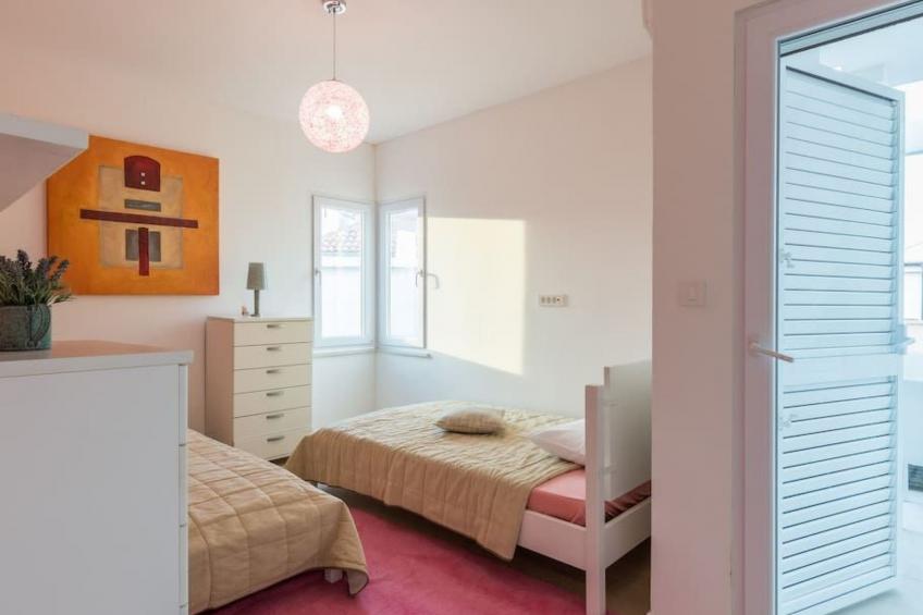 Luxuriöse Villa White Rose mit Pool in der Nähe von Zrče Beach - foto 29